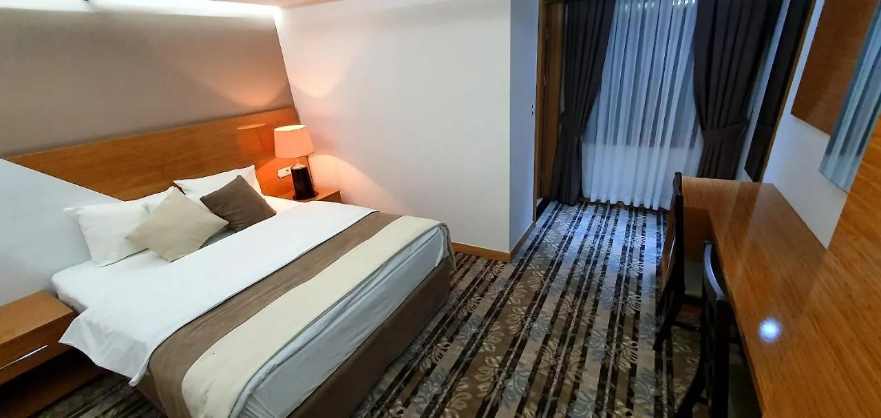 Bulvar Hotel Esmirna
